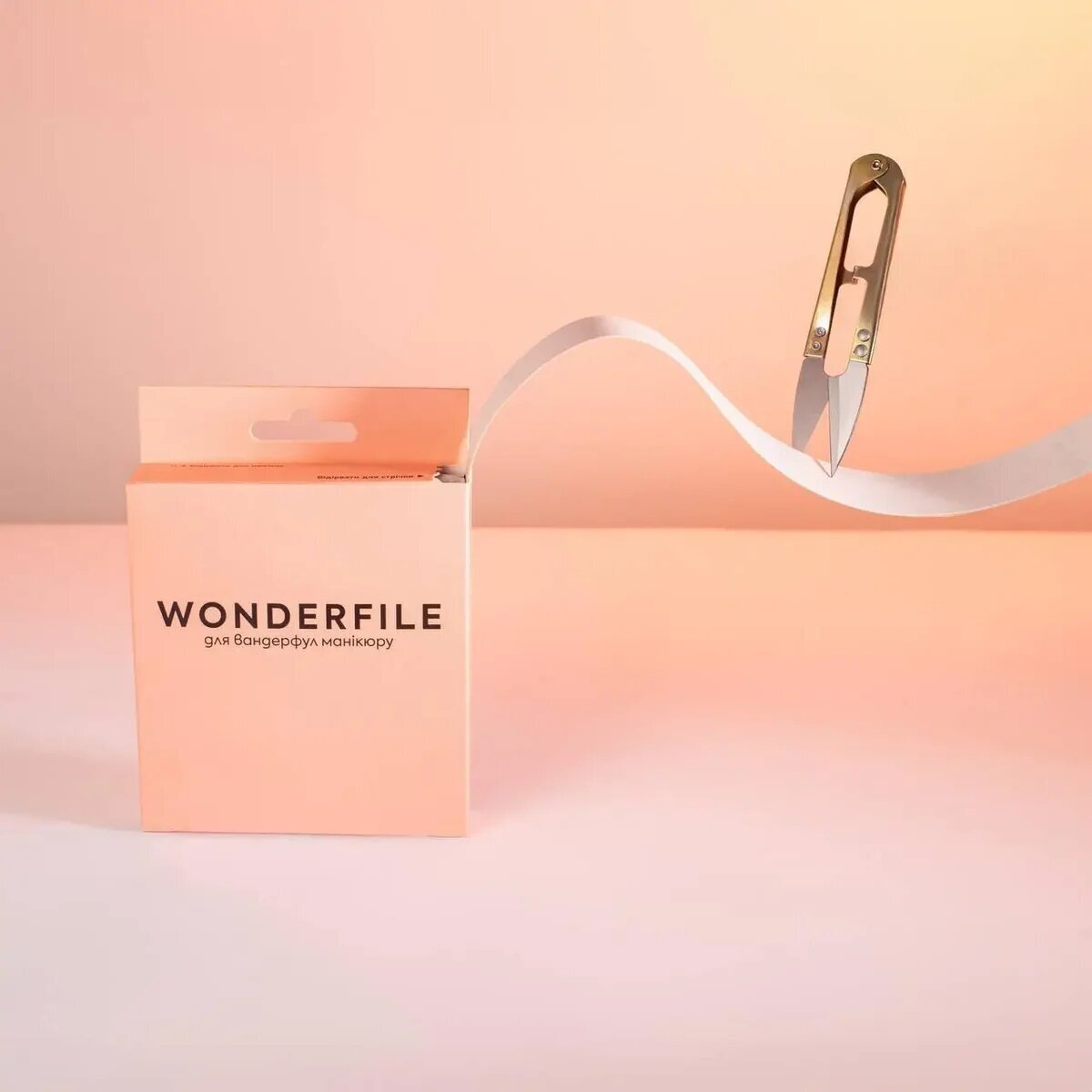 Klijuojamas abrazyvas ritėje Wonderfile 160x18mm. 150gr su žirklėmis 2 Klijuojamas abrazyvas ritėje Wonderfile 160x18mm. 150gr su žirklėmis 2